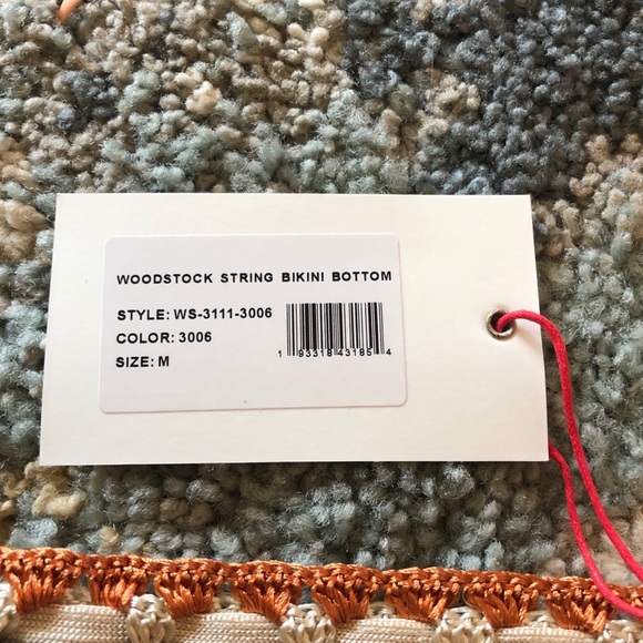 Re/done Woodstock crochet string bikini bottom - Picture 3 of 6